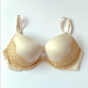 🎉HP🎉 Victoria's Secret Very Sexy Push Up 34C